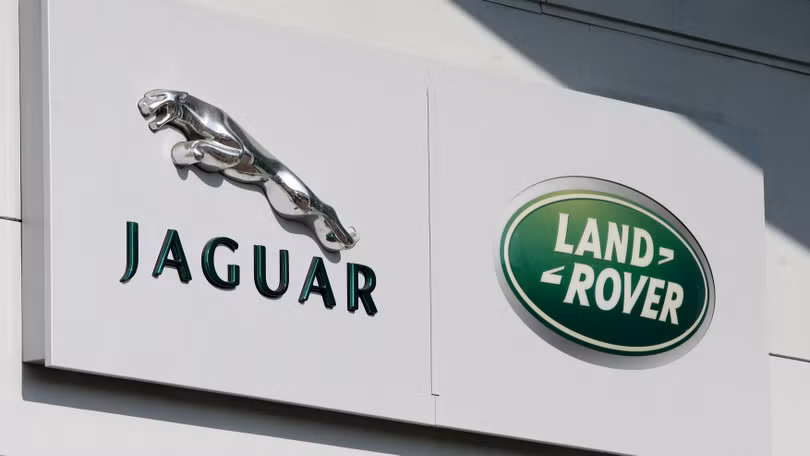 Sự bất ổn kinh tế ở Anh xuất hiện đúng vào thời điểm JLR đang vật lộn với doanh số bán thấp trong bối cảnh nhu cầu mua sắm xe giảm. (Ảnh minh họa)