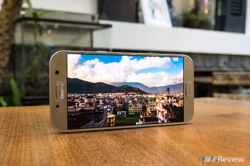 Đánh giá Samsung Galaxy A7 2017: Máy tầm trung giá cao cấp ảnh 7 Đánh giá Samsung Galaxy A7 2017: Máy tầm trung giá cao cấp ảnh 7