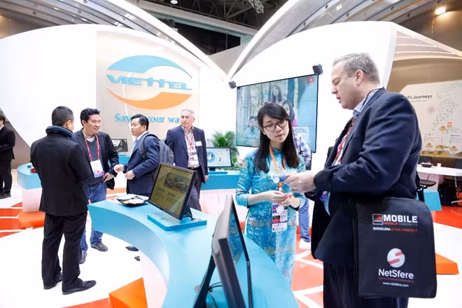 Cũng mang đến MWC 2017 các giải pháp ứng dụng CNTT trên nền tảng viễn thông, tạo ra các tiện ích xây dựng xã hội thông minh là Viettel, đại diện duy nhất của Việt Nam có gian hàng ở MWC 2017.