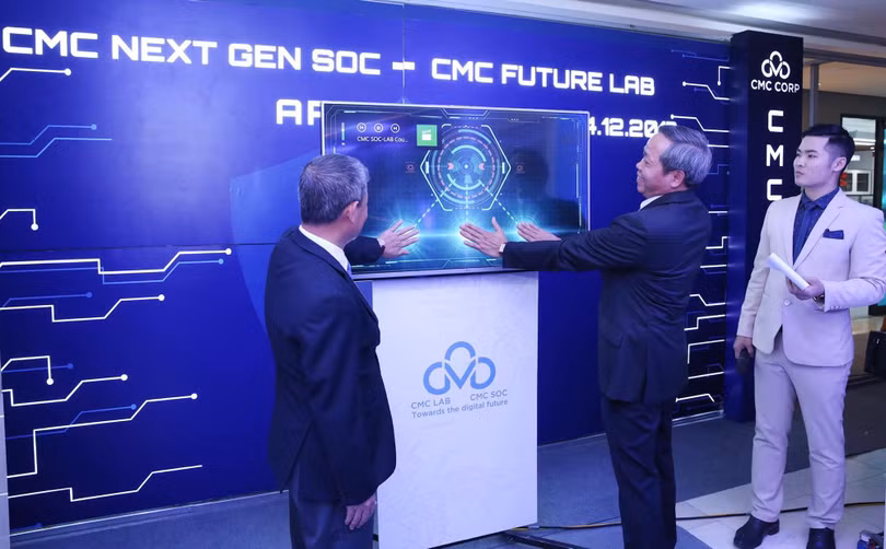 CMC NextGen SOC là sự kết hợp giữa 3 yếu tố: Con người, Công nghệ tương lai và Quy trình. Ảnh: Trang Minh