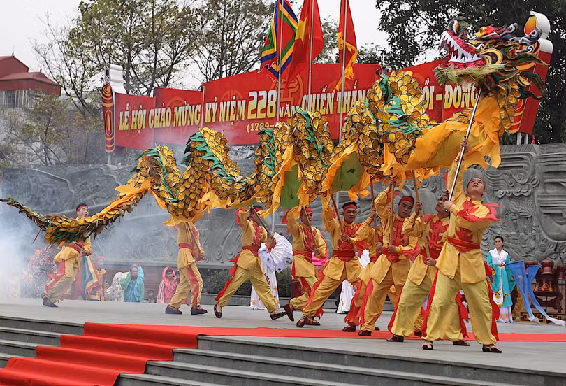 7 lễ hội tâm linh ngay gần Hà Nội không thể bỏ qua trong dịp Tết Nguyên đán ảnh 4