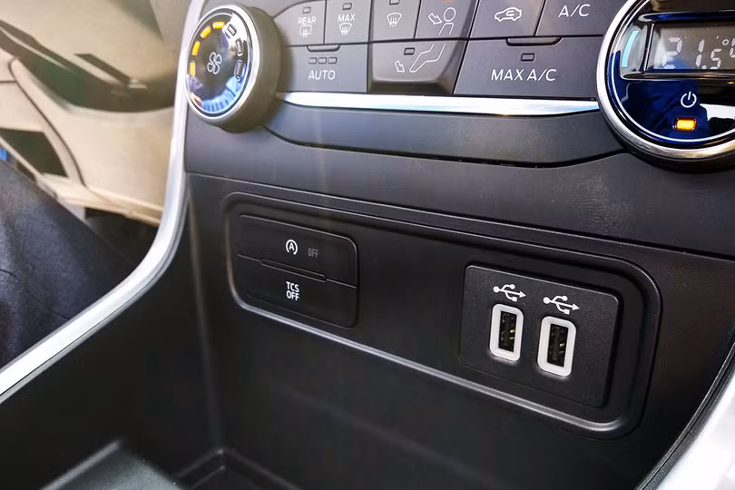Ford bán EcoSport 2018 với giá 699 triệu, bạn có mua không? ảnh 14