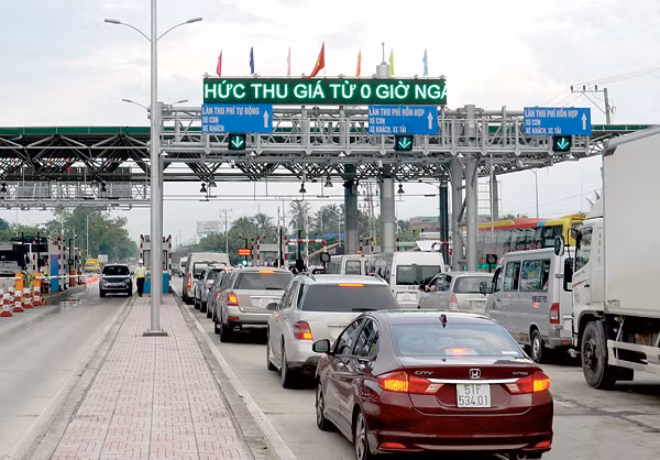 Trạm thu phí BOT Cai Lậy - Ảnh: Bộ GTVT