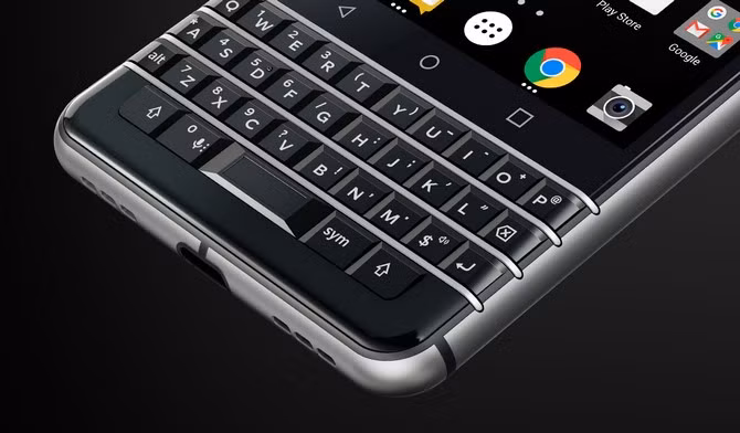 Trên tay nhanh BlackBerry KEYone: dành cho fan “cuồng” BlackBerry ảnh 1 Trên tay nhanh BlackBerry KEYone: dành cho fan “cuồng” BlackBerry ảnh 1