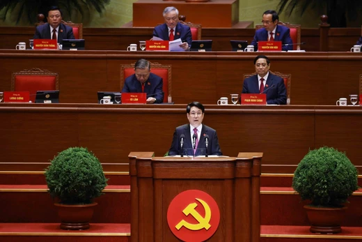 Nhân sự tham gia Bộ Chính trị, Ban Bí thư cần đáp ứng tiêu chuẩn gì?