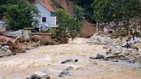 Vùng núi Bắc Bộ tiếp diễn mưa lớn, cảnh báo xuất hiện đợt lũ mới có biên độ 2-4m