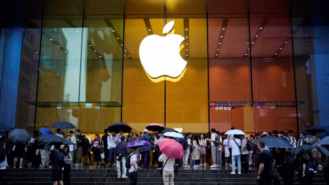Hành trình Apple tròn 50 tuổi: Từ garage đến gã khổng lồ nghìn tỷ USD