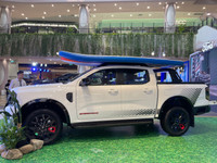 Ranger Stormtrak 2024 có kích thước dài rộng cao tương ứng là 5370 x 1918 x 1884. Thêm đó là khoảng sáng gầm xe lên đến 235 mm giúp xe "bất chấp" mọi địa hình, mọi cung đường khó khăn.