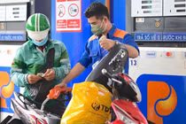 Xả quỹ bình ổn hơn 5.000 tỷ, giá xăng dầu hôm nay thế nào?