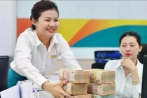 Vì sao ngân hàng ồ ạt tuyển quân sau làn sóng cắt giảm?