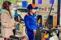 Khuyến khích người dân làm việc từ xa để giảm tiêu thụ xăng dầu