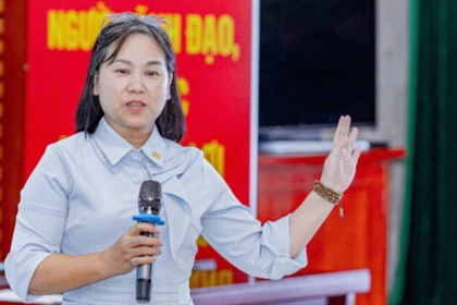 Bà Nguyễn Thị Thu Giang, Phó Chủ tịch kiêm Tổng thư ký Vinasa giới thiệu về Giải thưởng Sao Khuê 2026.