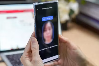 Người dùng có thể xác thực thuê bao trực tuyến qua ứng dụng của nhà mạng, không cần ra điểm giao dịch.