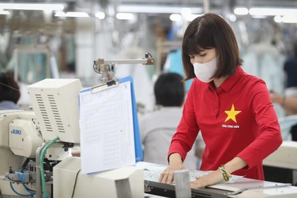 Doanh nghiệp đưa công nghệ thành giá trị thực tiễn thông qua sản phẩm và dịch vụ.