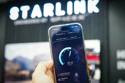 Internet vệ tinh Starlink có gì đặc biệt mà đắt gấp 10 lần cáp quang?