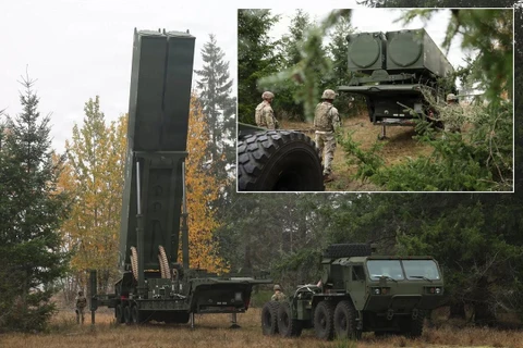 Các bức ảnh mới nhất về tên lửa siêu vượt âm "Dark Eagle" mà Lục quân Mỹ công bố hôm 21/2 rồi vội vã xóa. Ảnh: NetEase.