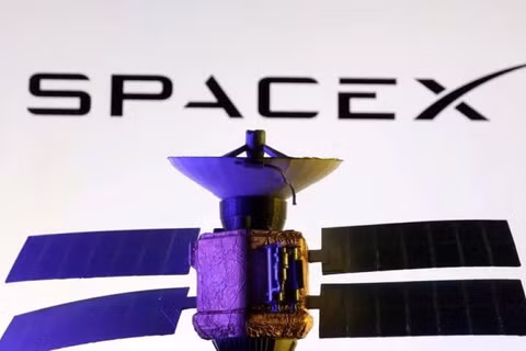 Dự kiến trong đợt IPO sắp tới, SpaceX sẽ được định giá hơn 2.000 tỷ USD, khiến Google thu về khoảng 100 tỷ USD sau 10 năm. Ảnh: Worldjournal.