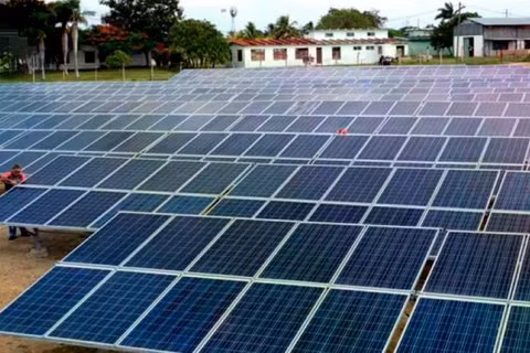 Trung Quốc có kế hoạch xây dựng 90 công viên điện mặt trời tại Cuba. Ảnh: Guancha.