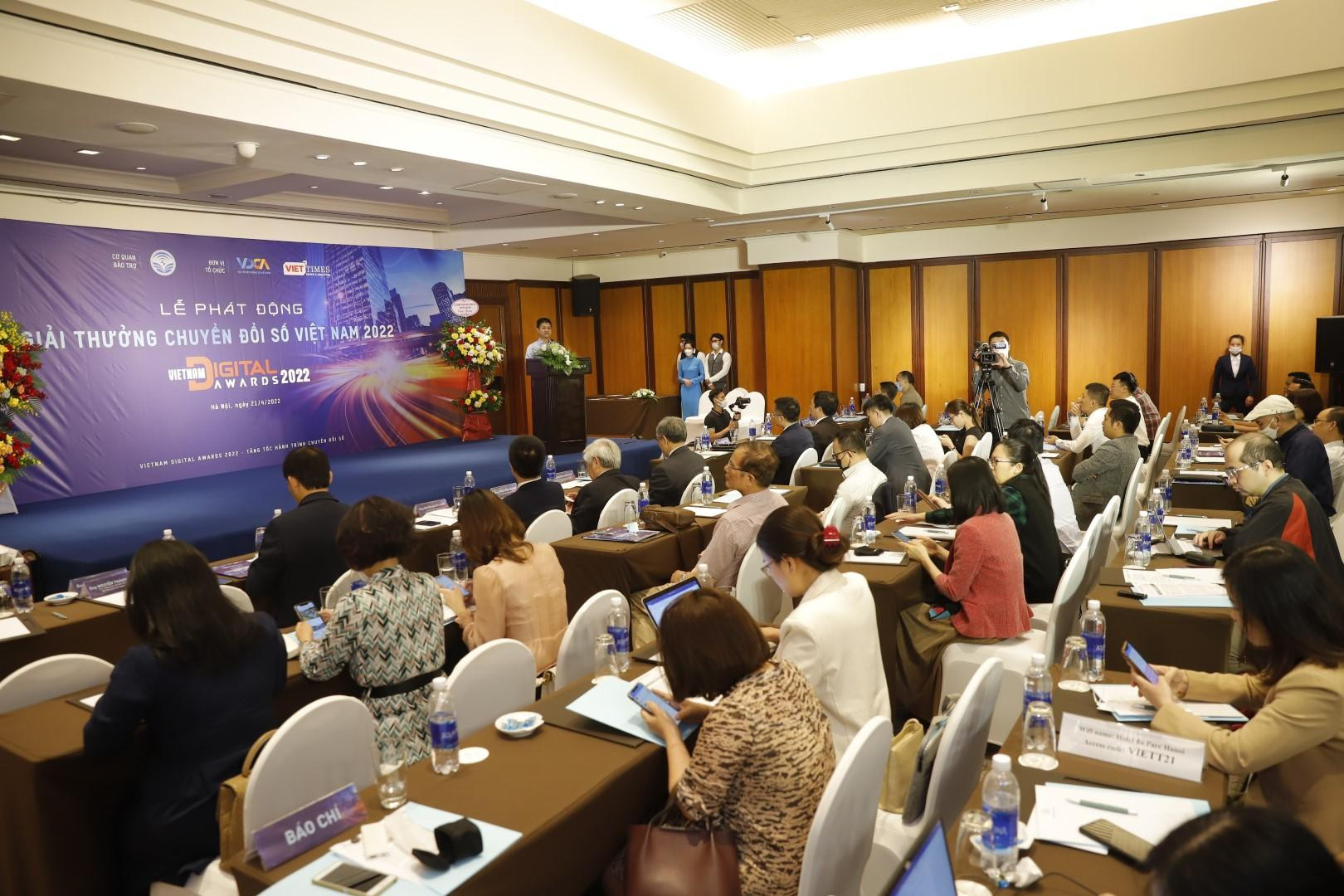 Đại diện của 30 cơ quan báo chí, truyền hình đã có mặt để đưa tin về sự kiện