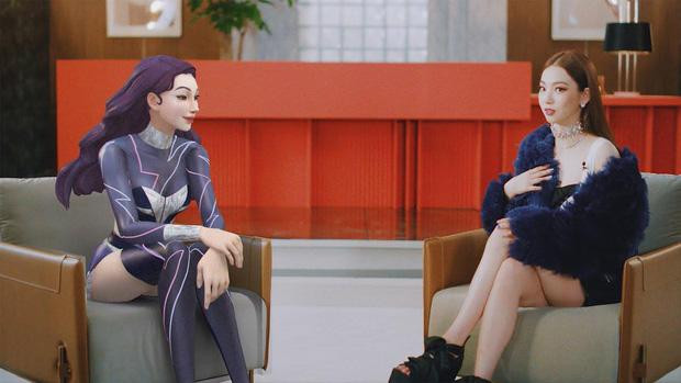 Karina và phiên bản ảo của cô Karina và phiên bản ảo của cô