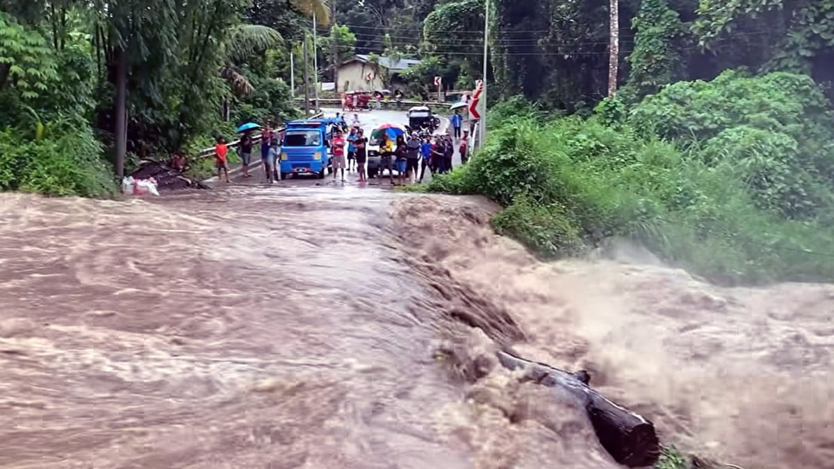 Kristine-Batasan-in-Makilala-Cotabato-flood-23October2024.jpg