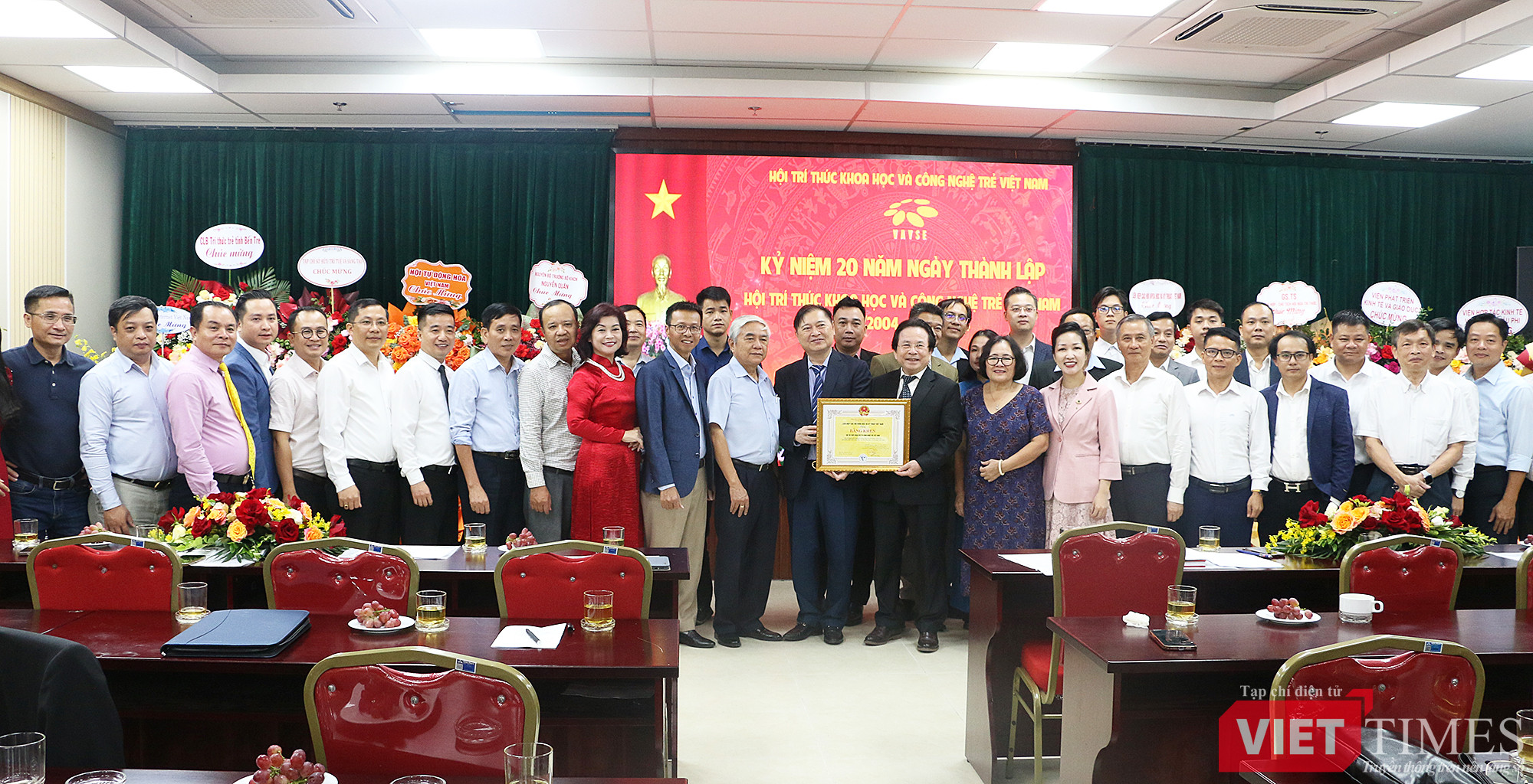 vt_VAYSE chup anh luu niem.jpg