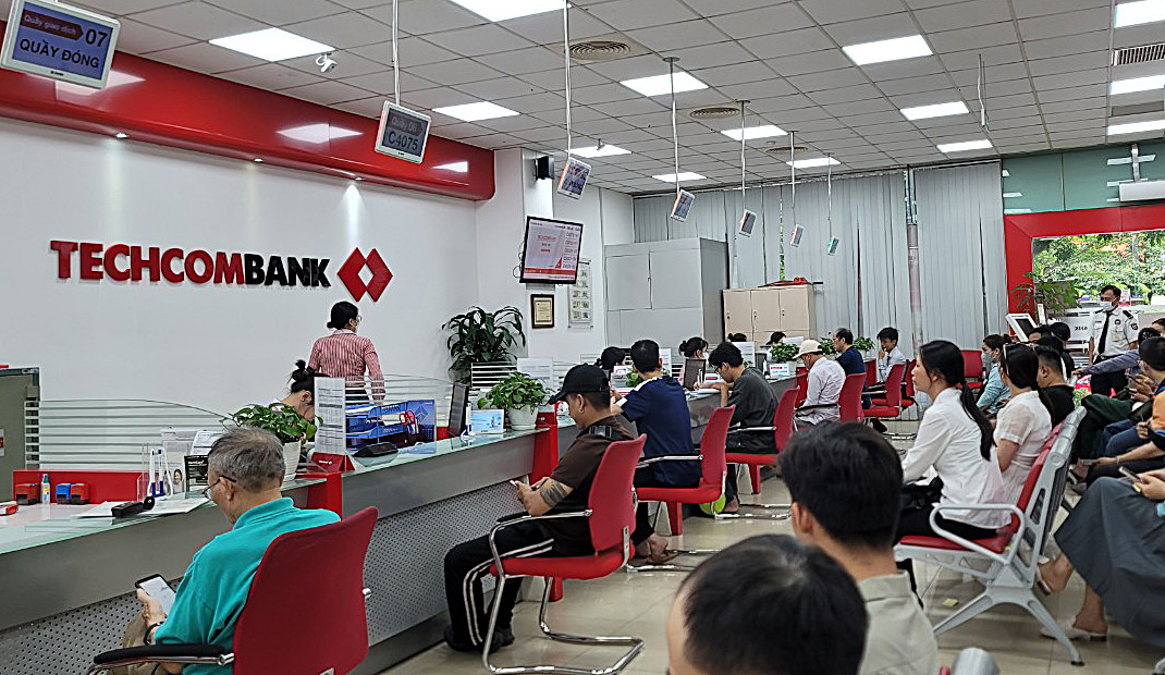 techcombank Nguyen Phong Sac 2.jpg