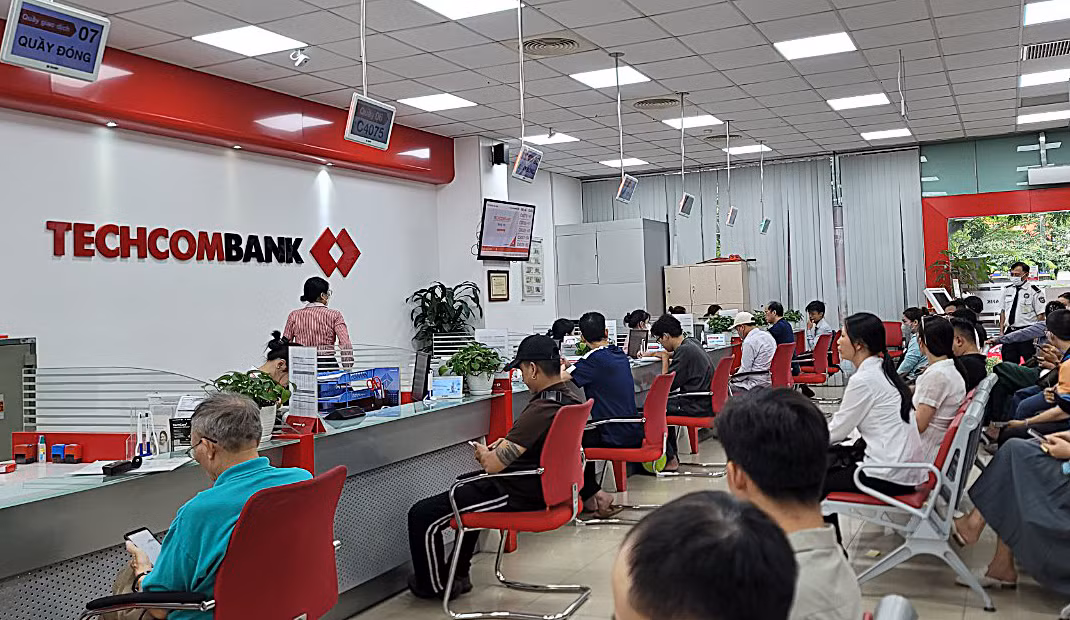 techcombank Nguyen Phong Sac 2.jpg