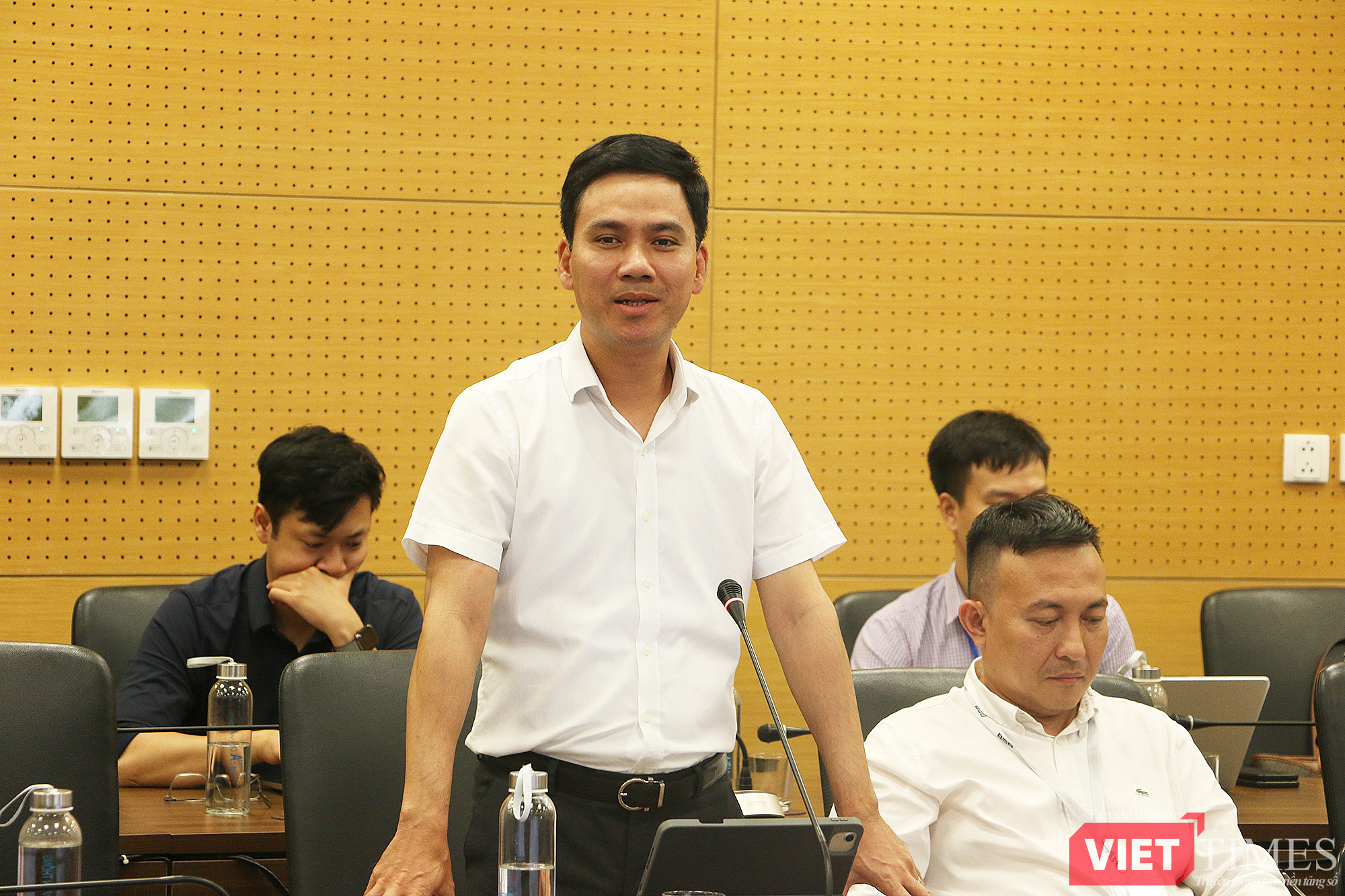 vt_nguyen trong tinh.jpg