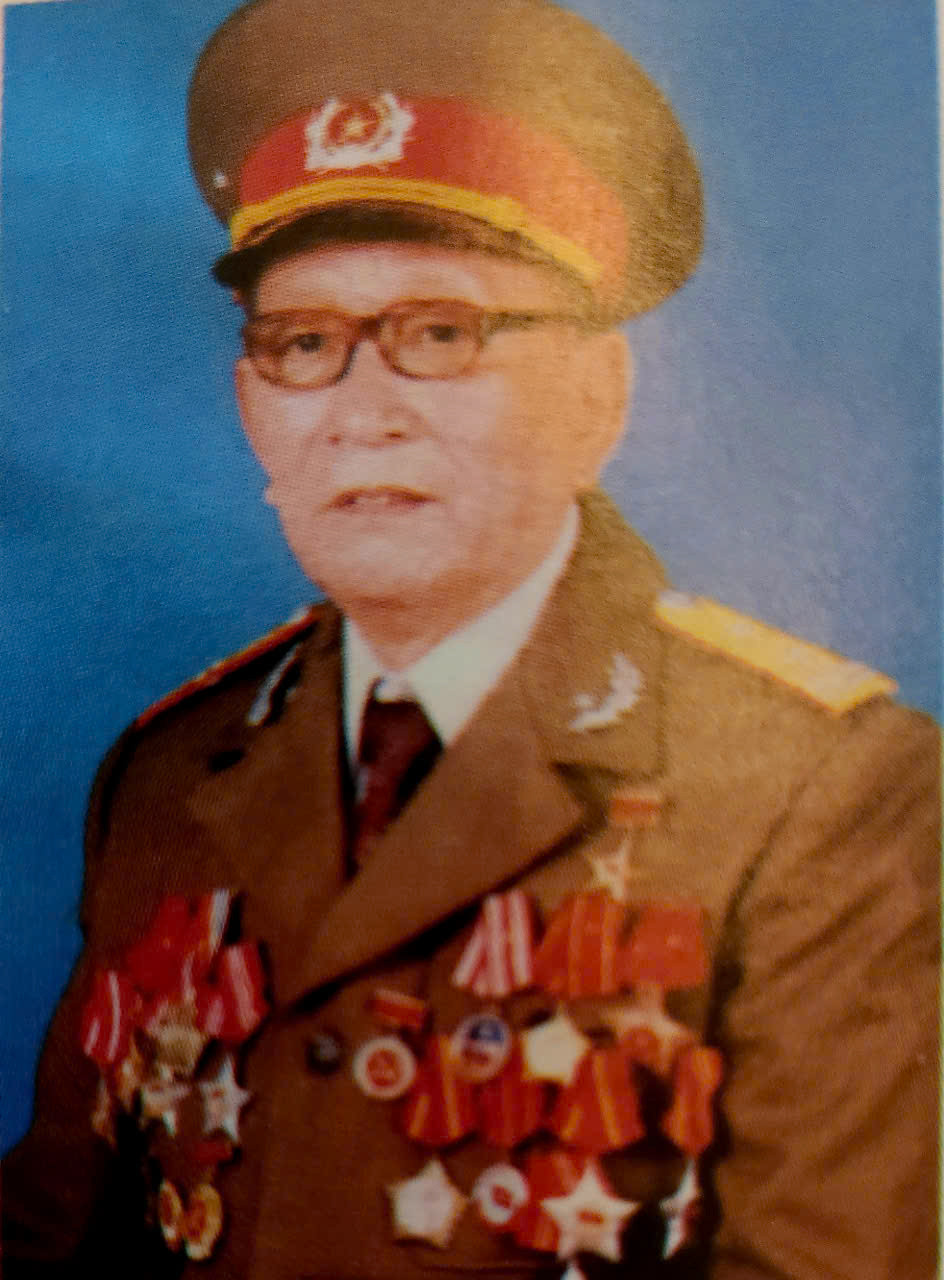 Anh hùng Nguyễn Trọng Tâm.jpg
