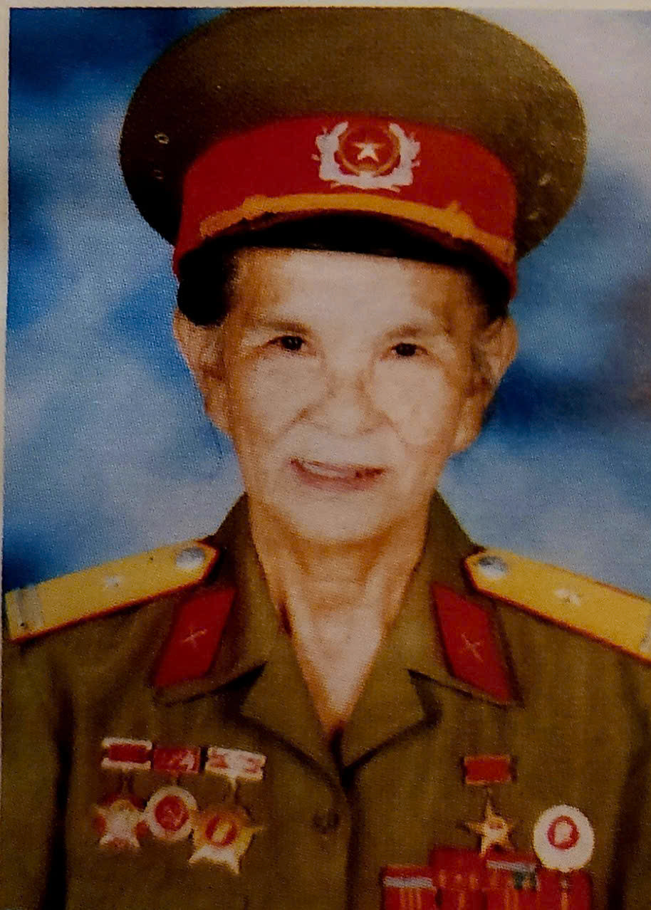 Anh hùng Hoàng Thị Nghị.jpg