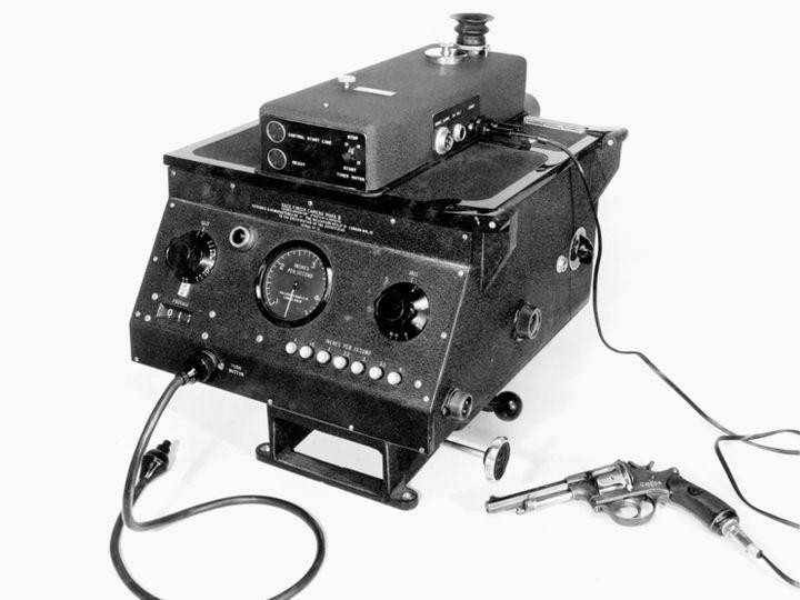 Omega ra mắt chiếc máy ảnh "Magic Eye" ở London vào năm 1948 Omega ra mắt chiếc máy ảnh "Magic Eye" ở London vào năm 1948