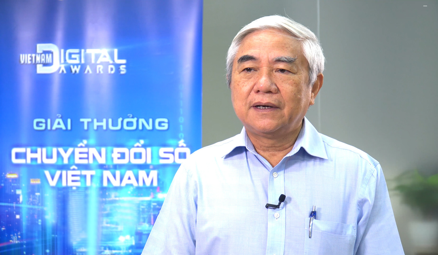 ong Nguyen Quan 5.jpg