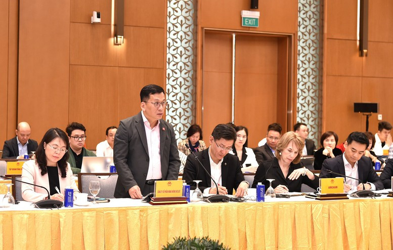 Ông Đinh Việt Phương, Tổng Giám đốc Vietjet (Tập đoàn SOVICO) cảm ơn Chính phủ đã dành sự quan tâm rất lớn, hỗ trợ doanh nghiệp trong quá trình hợp tác với thị trường Hoa Kỳ. Ảnh VGP/Trần Mạnh.