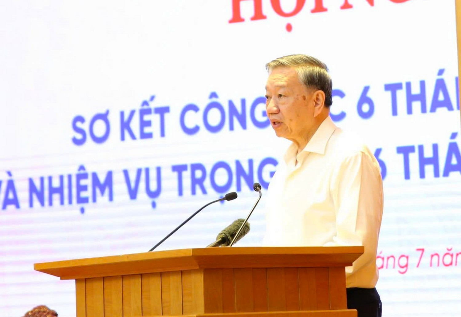 Tổng Bí thư Tô Lâm phát biểu tại Hội nghị sơ kết 6 tháng đầu năm và nhiệm vụ 6 tháng cuối năm 2025 của Ban Chỉ đạo Trung ương về phát triển khoa học, công nghệ, đổi mới sáng tạo và chuyển đổi số