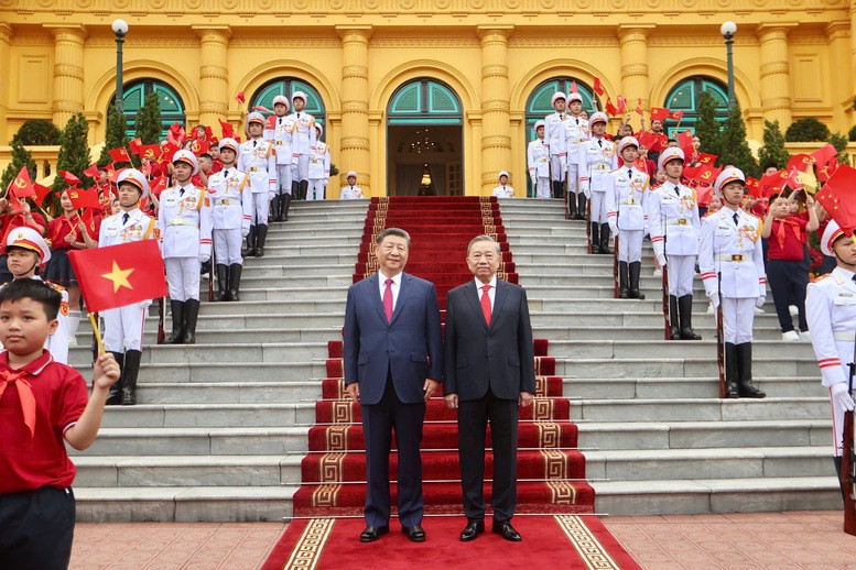 Tổng Bí thư Tô Lâm và Tổng Bí thư, Chủ tịch nước Trung Quốc Tập Cận Bình. Ảnh VGP/Nhật Bắc