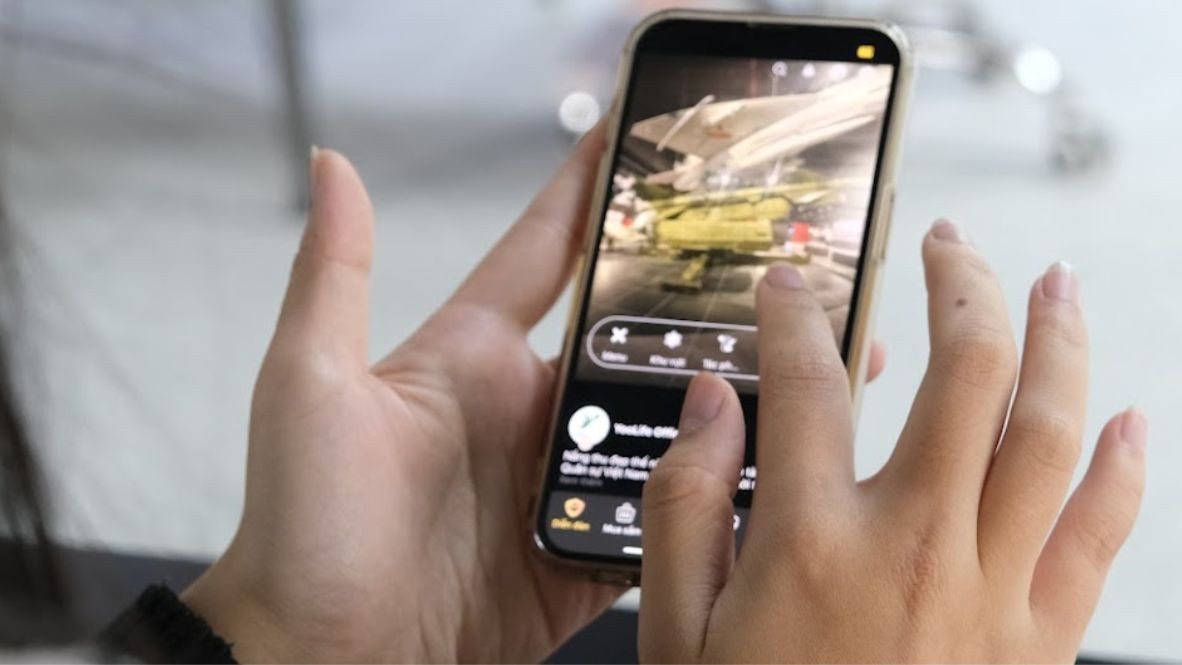 smartphone bảo tàng.png