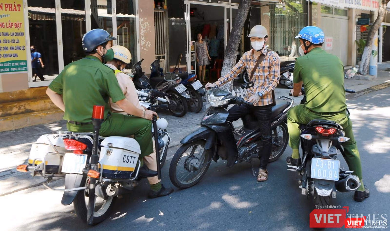 Thêm một trường hợp di chuyển bất chấp lệnh cấm