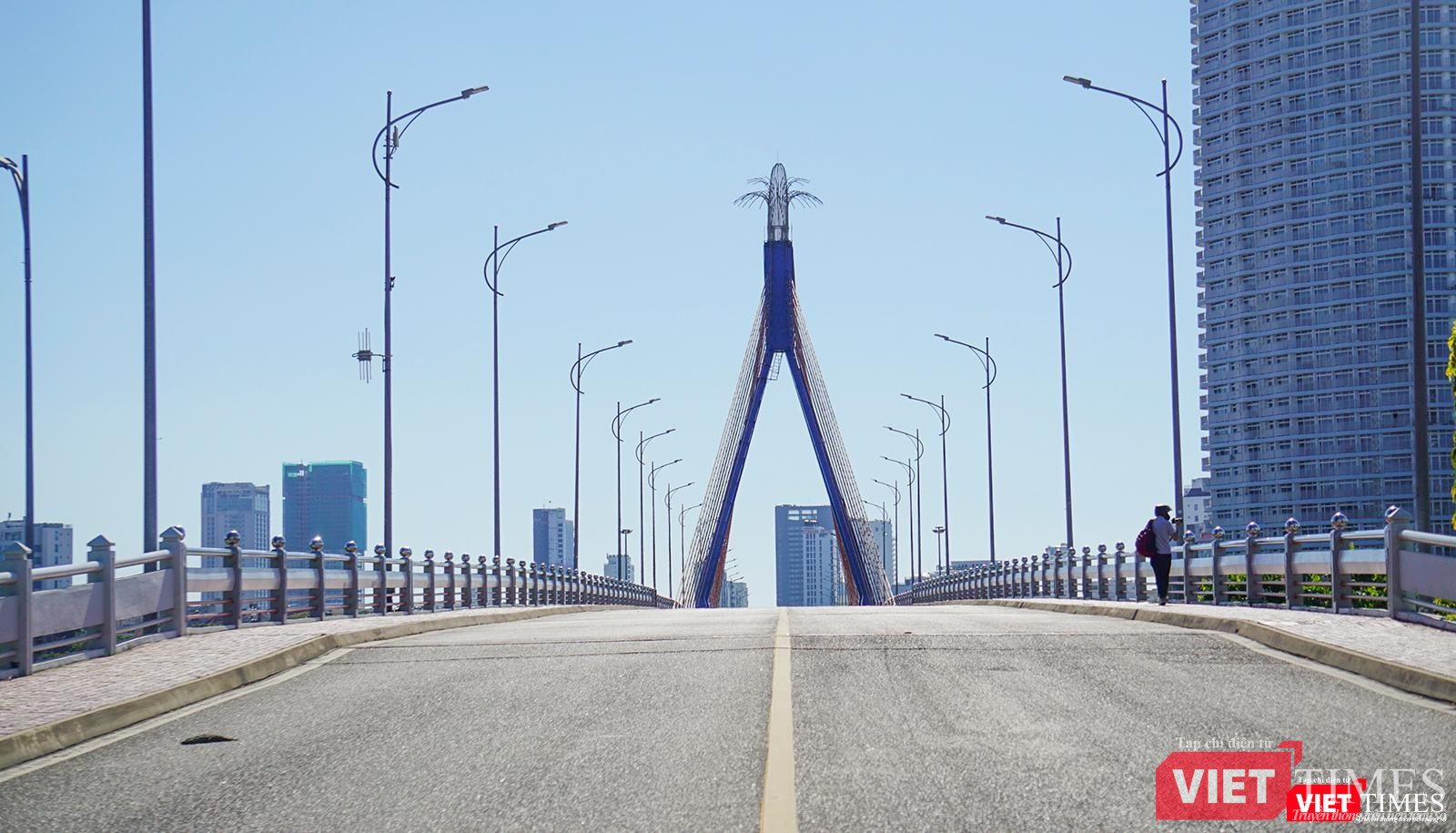 Cầu Sông Hàn trong sáng ngày 16/8