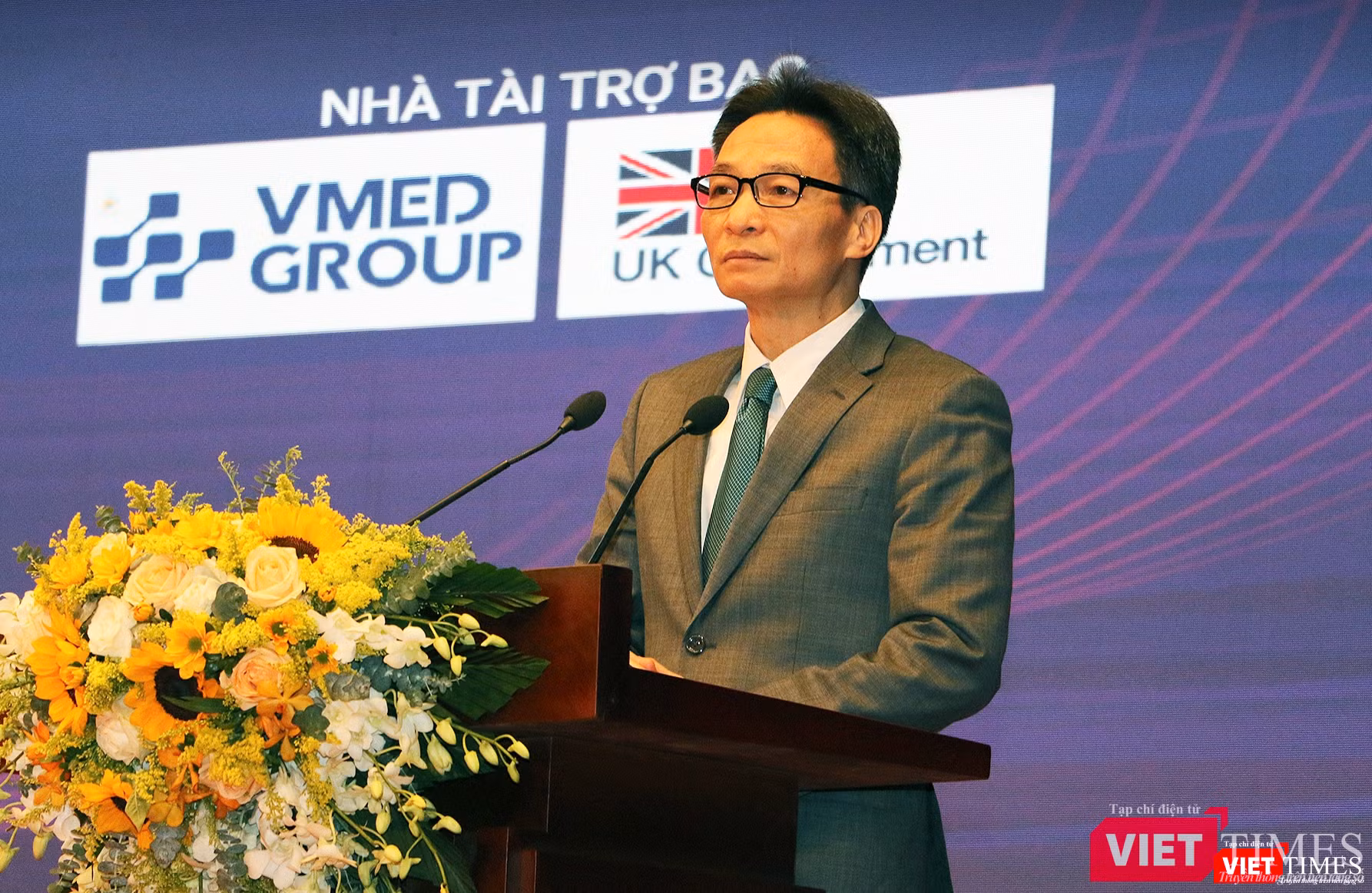 Theo Phó Thủ tướng Vũ Đức Đam, điều mà người dân cần nhất đó chính là được tư vấn, khám, chữa bệnh với bác sĩ giỏi mà mình tin tưởng (Ảnh: Đăng Khoa)