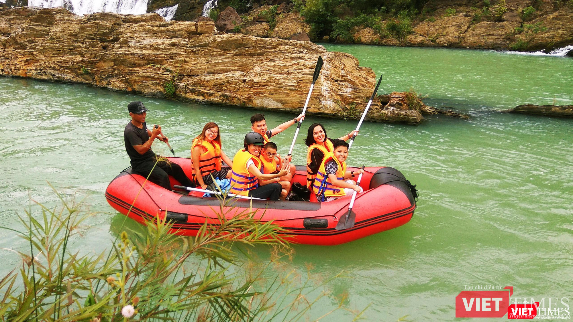 Chèo xuồng xuôi dòng ư ? Thật là dễ !