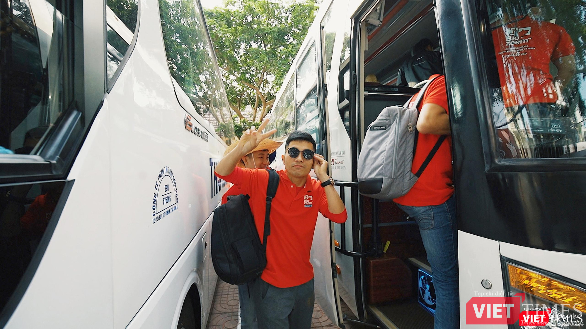 Từ xe ô tô ... Từ xe ô tô ...