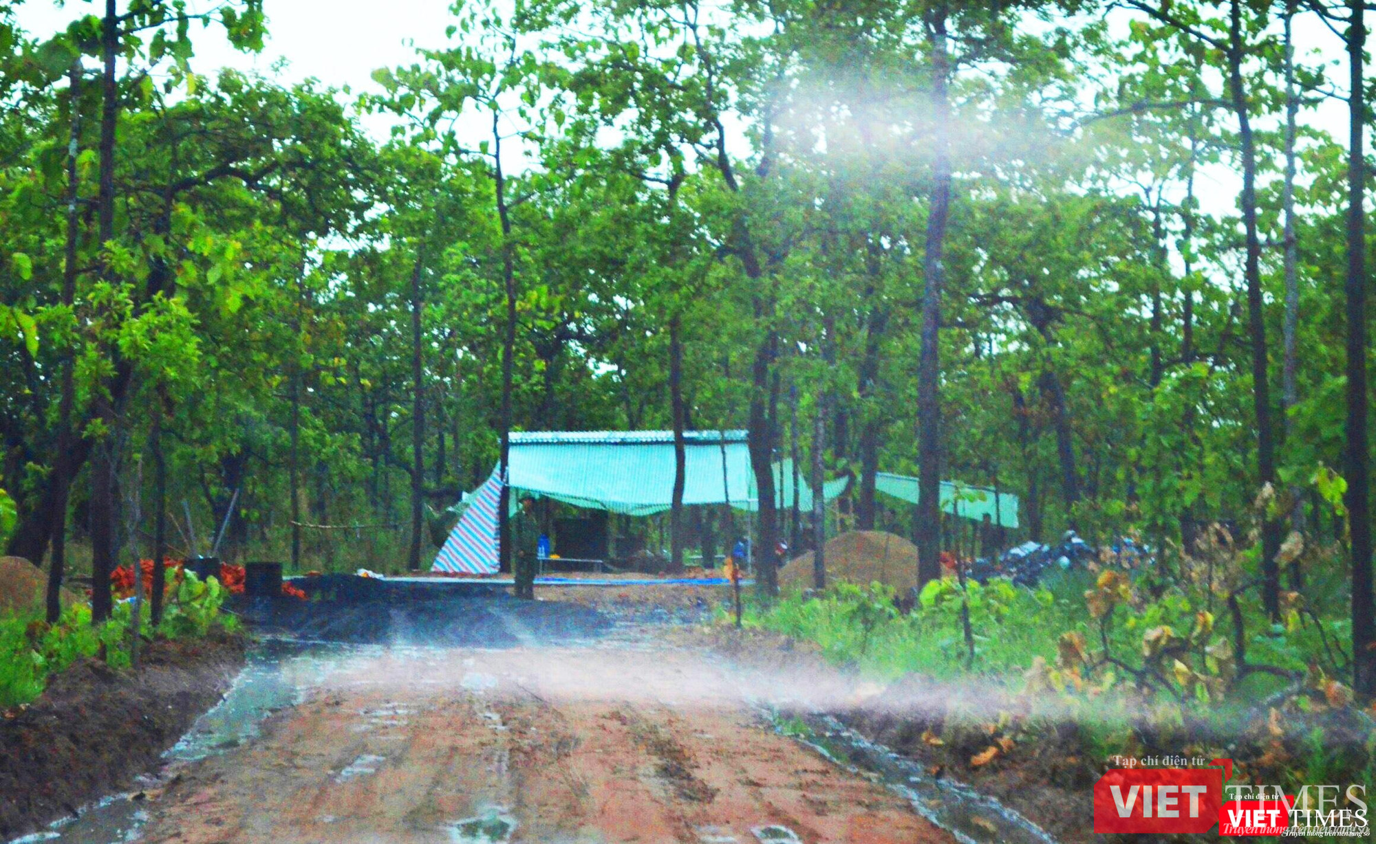 Một Trạm chống dịch mới mở giữa rừng giáp biên giới phía Tây