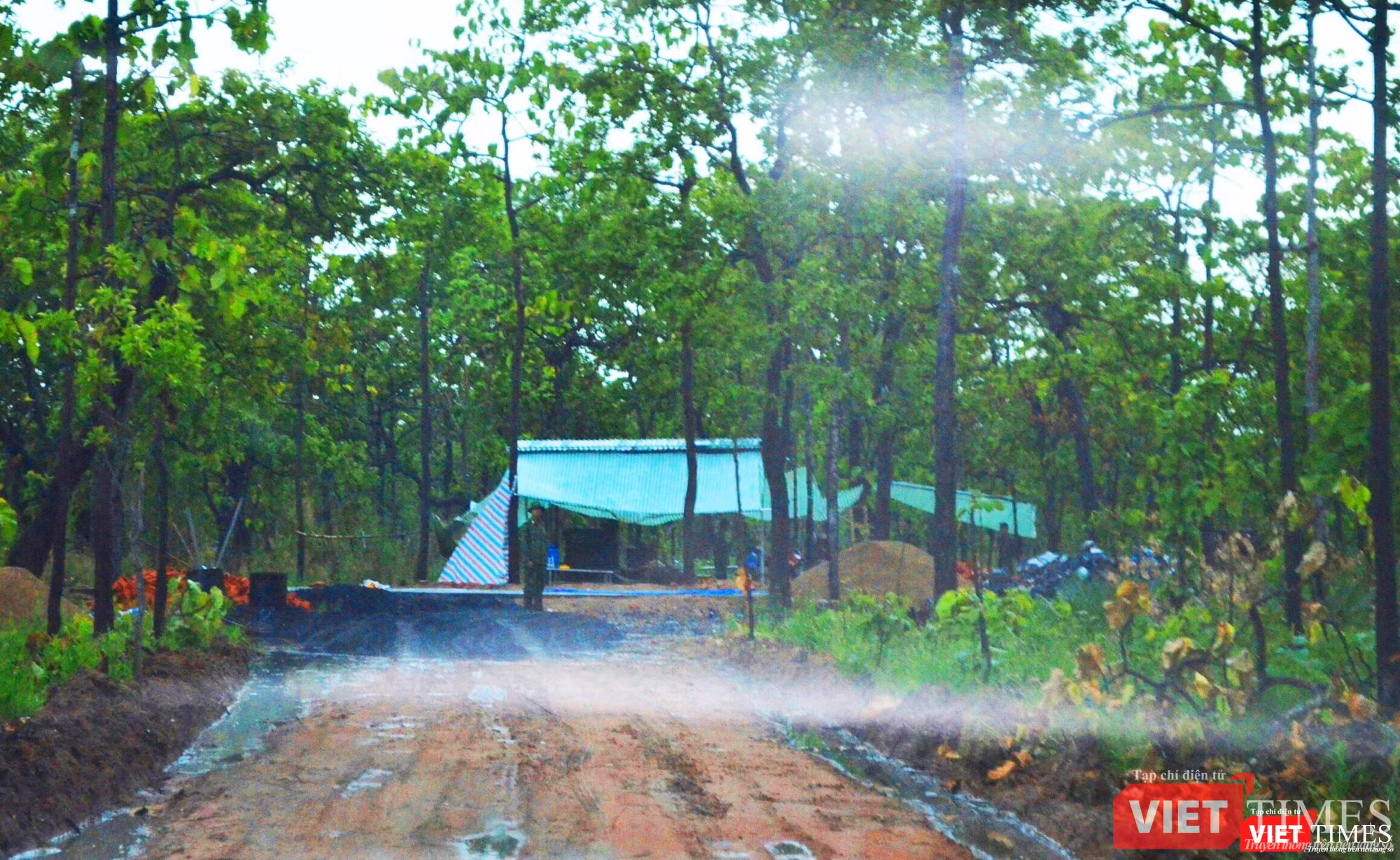 Một Trạm chống dịch mới mở giữa rừng giáp biên giới phía Tây Một Trạm chống dịch mới mở giữa rừng giáp biên giới phía Tây