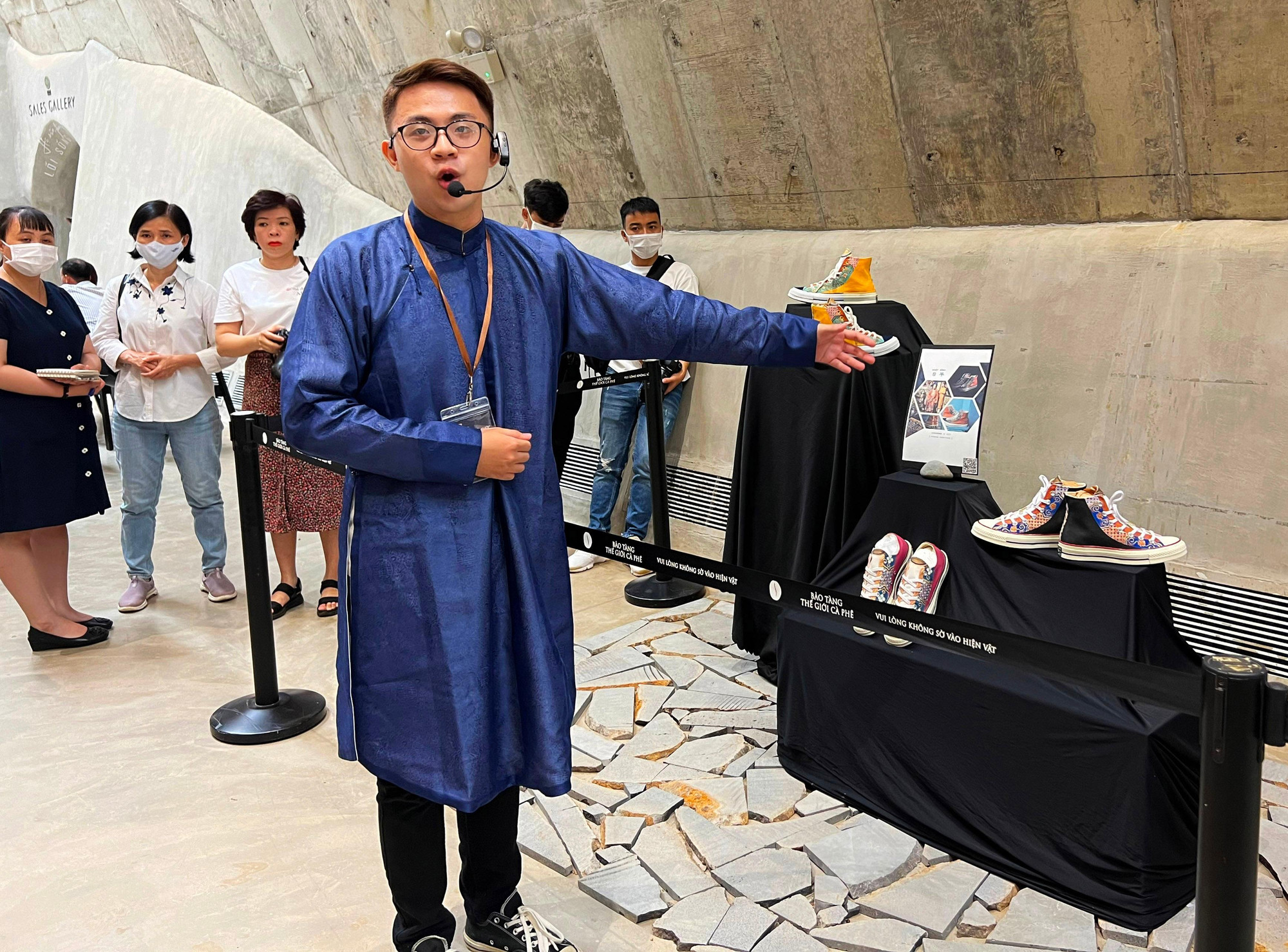 La Quốc Bảo là nhà nghiên cứu văn hóa độc lập trẻ nhất được mời triển lãm