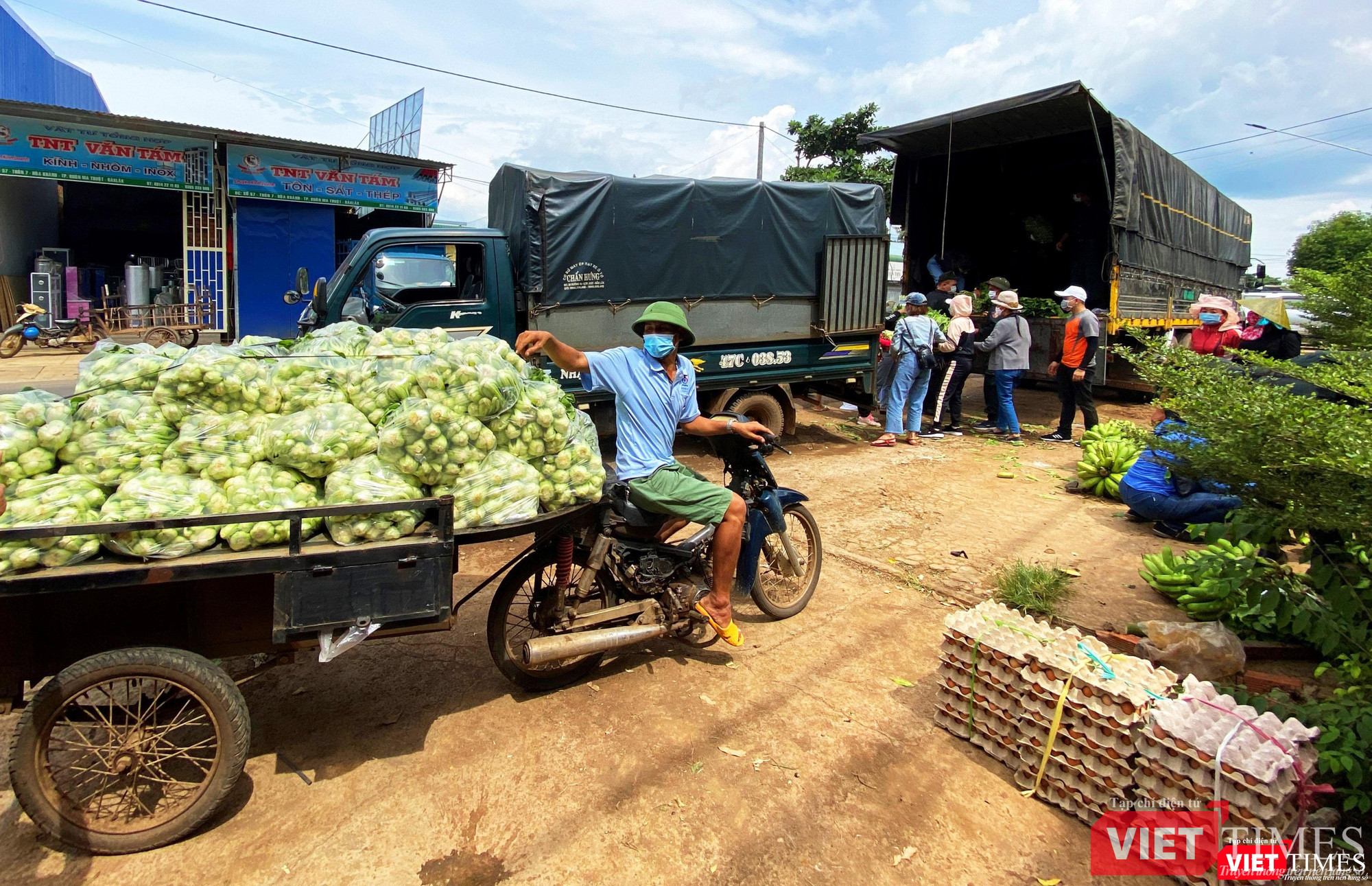 ... nay cần tới những chuyến xe lớn, từ 10-20 tấn