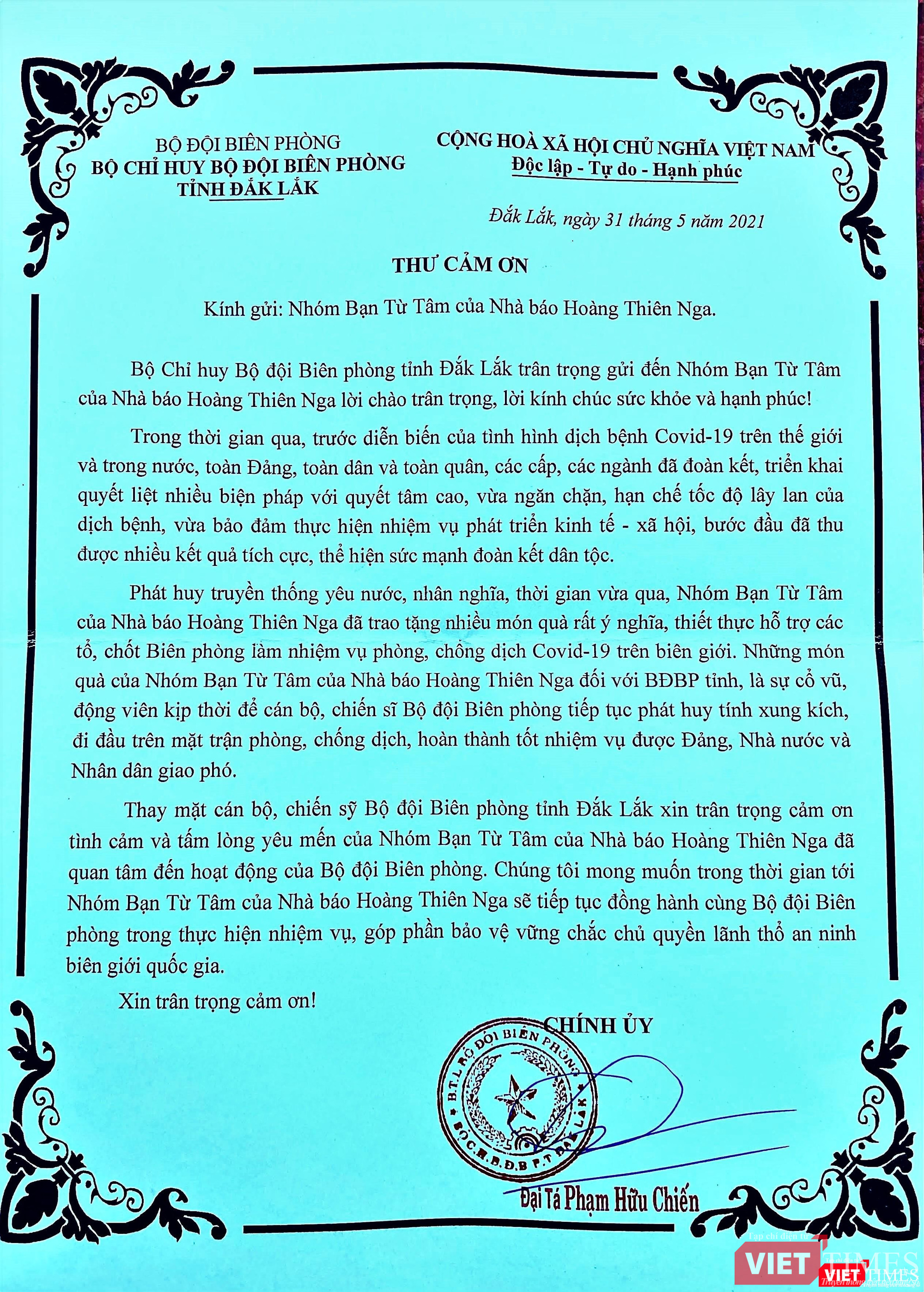 Lãnh đạo Bộ chỉ huy Bộ đội Biên phòng tỉnh gửi đoàn lá Thư cảm ơn