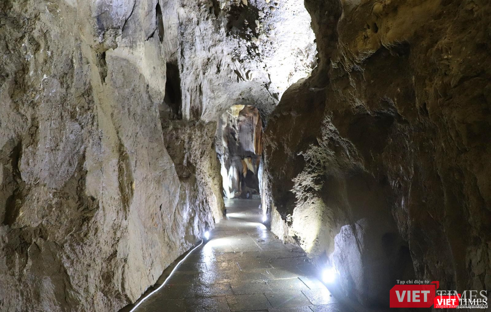 Một góc lối đi trong hang