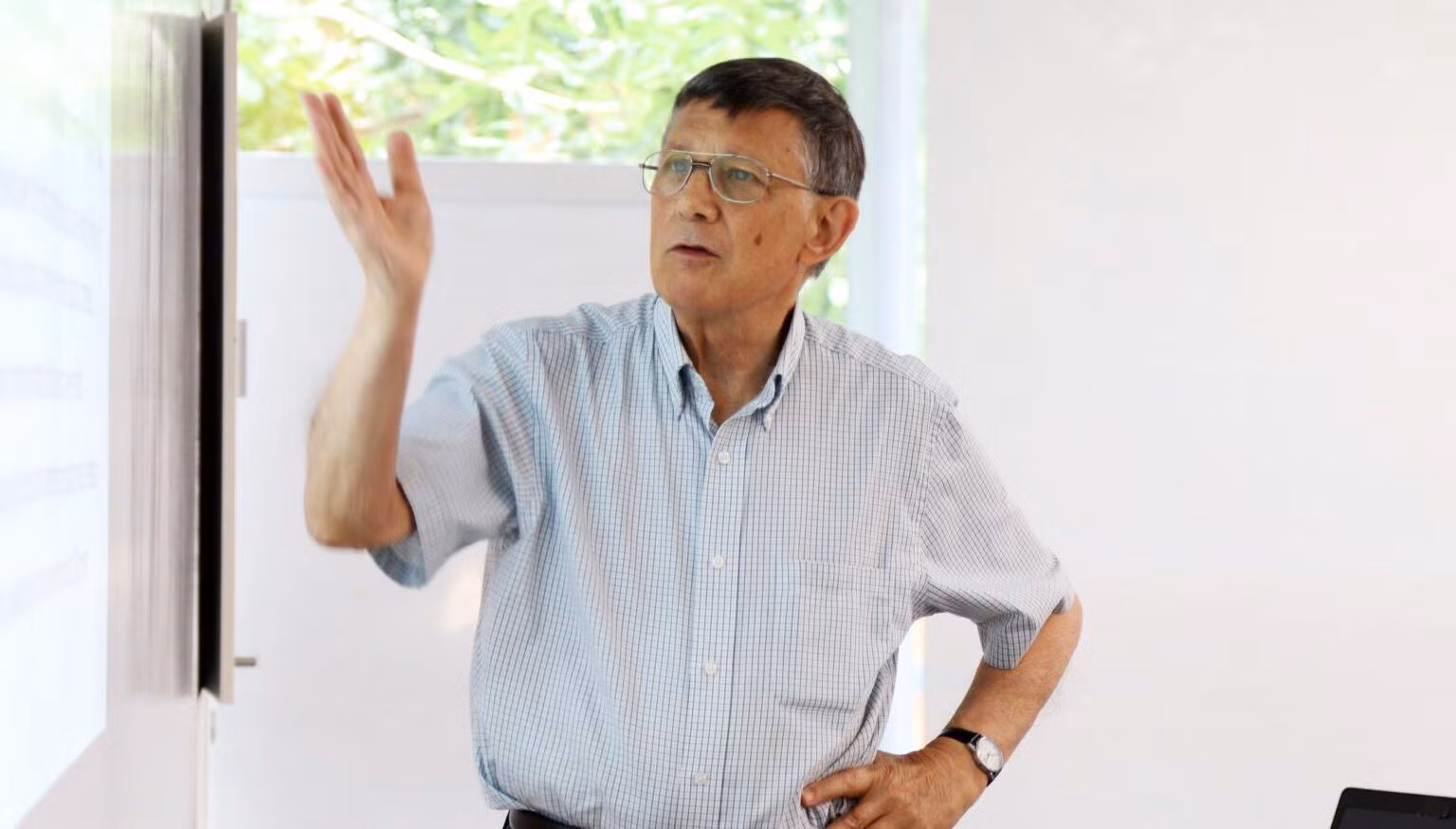 Các nghiên cứu, phản biện chính sách của Giáo sư David Dapice thường xuyên được các nhà lãnh đạo Việt Nam tham khảo (Ảnh: Đại học Fulbright)