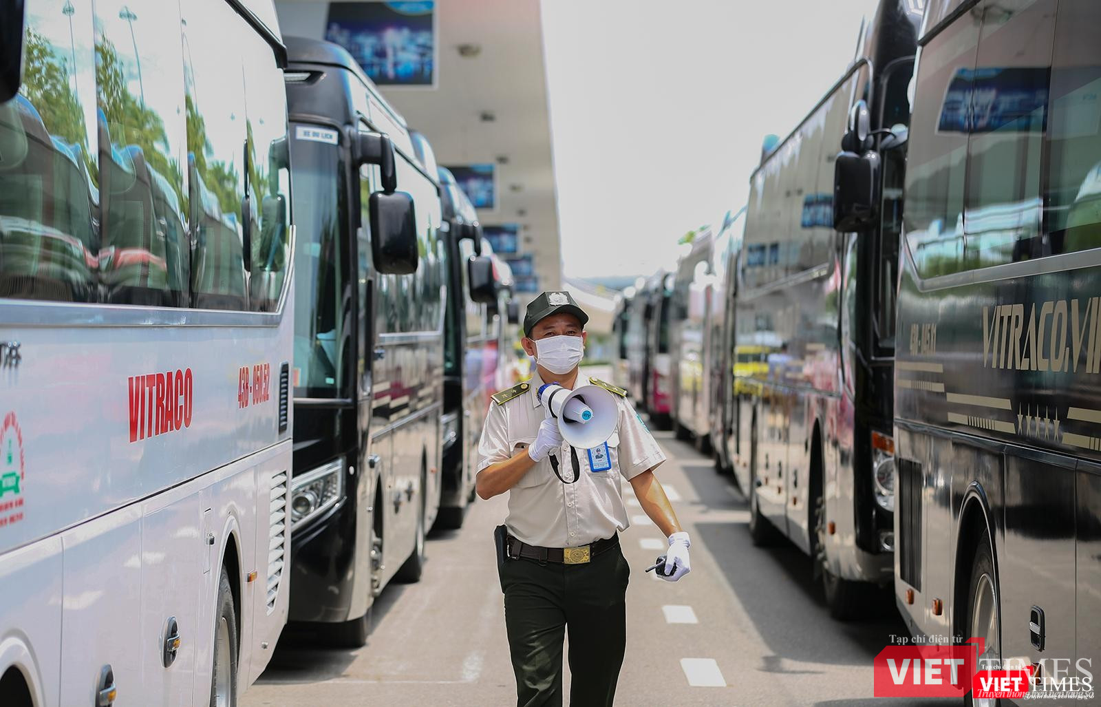 Kiểm tra các công đoạn an ninh và phòng dịch